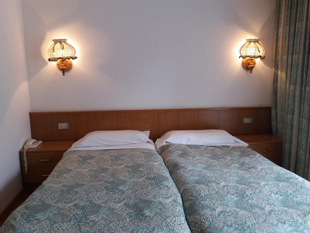 Hotel Ottoz Meuble Курмайор Экстерьер фото