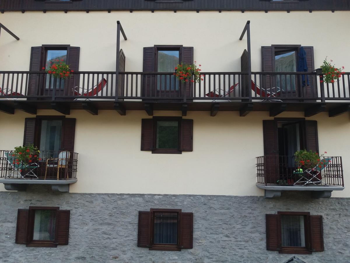 Hotel Ottoz Meuble Курмайор Экстерьер фото