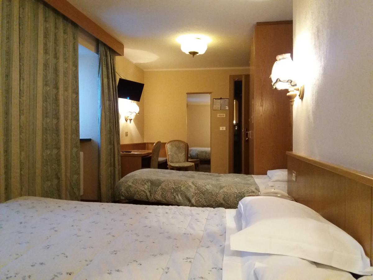 Hotel Ottoz Meuble Курмайор Экстерьер фото