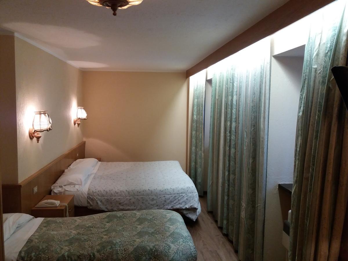 Hotel Ottoz Meuble Курмайор Экстерьер фото