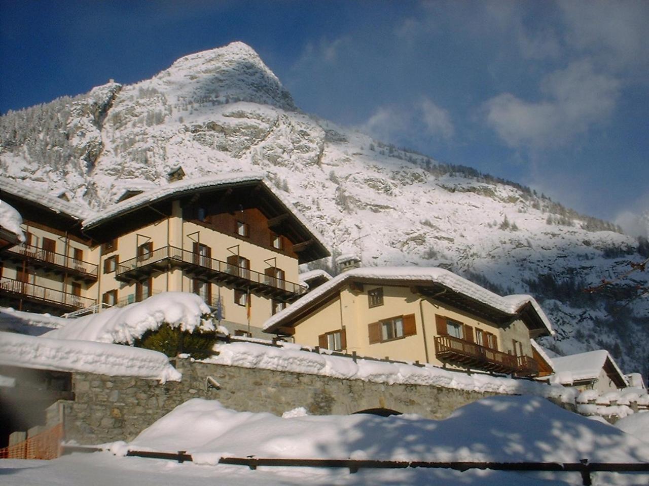 Hotel Ottoz Meuble Курмайор Экстерьер фото