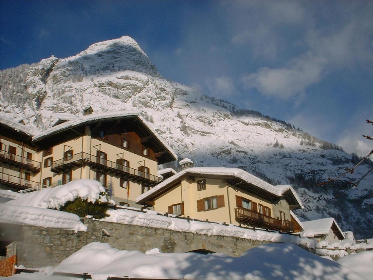 Hotel Ottoz Meuble Курмайор Экстерьер фото